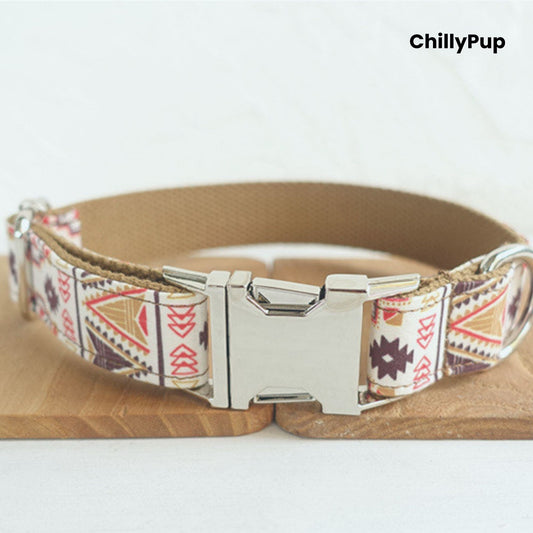 Dog collar a wooden board, branded 'ChillyPup'.