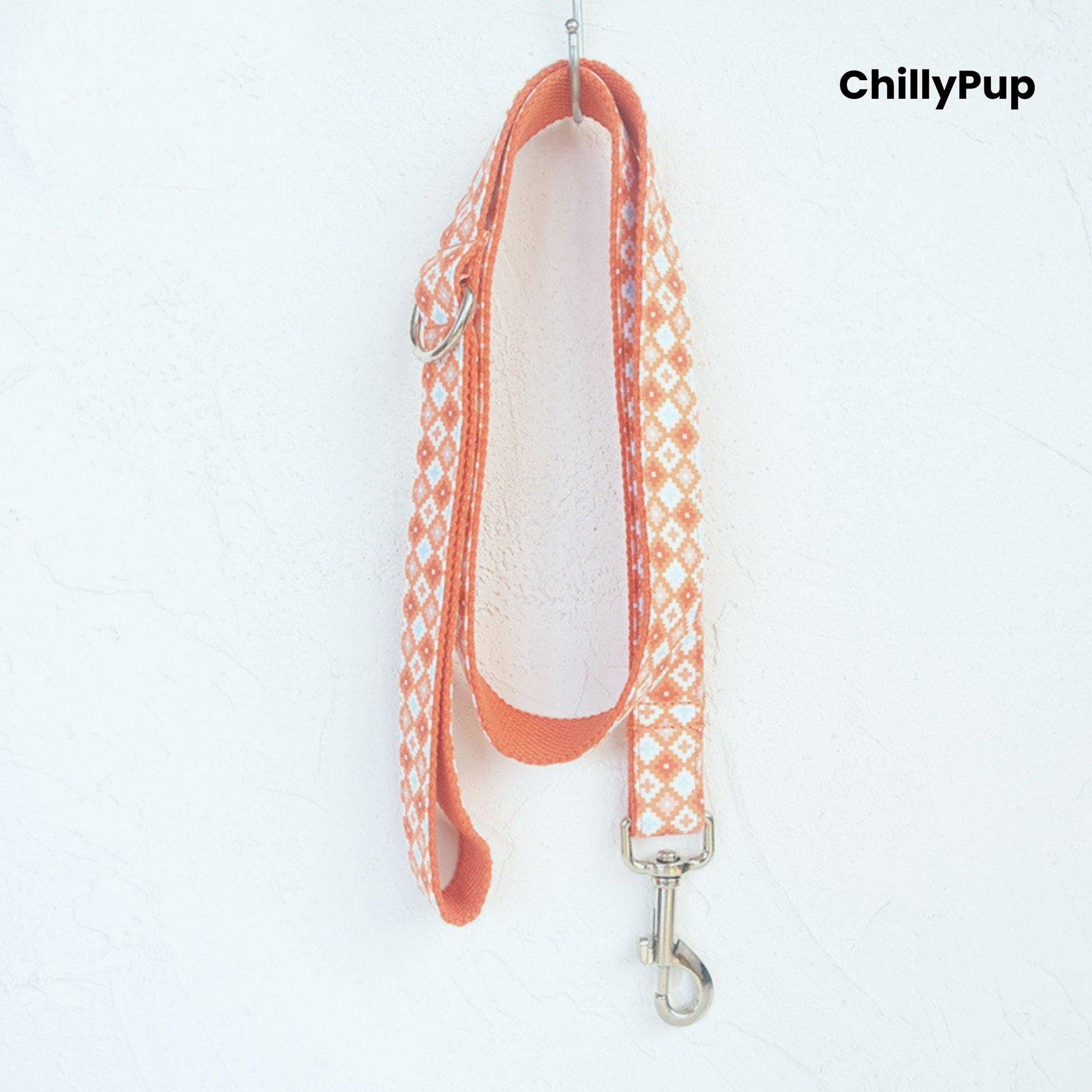 Dog Lead with patterned design on a white background, branded 'ChillyPup'.
